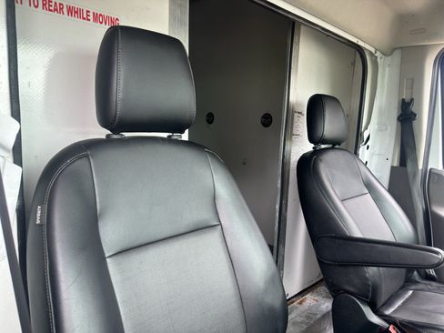 Used 2022 Ford Transit 350 DRW RWD image 12