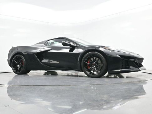 Used 2025 Chevrolet Corvette Z06 RWD image 52