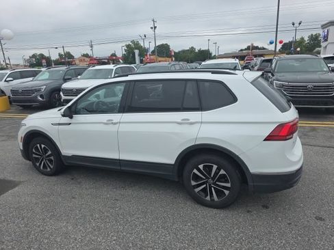Used 2022 Volkswagen Tiguan S FWD image 4