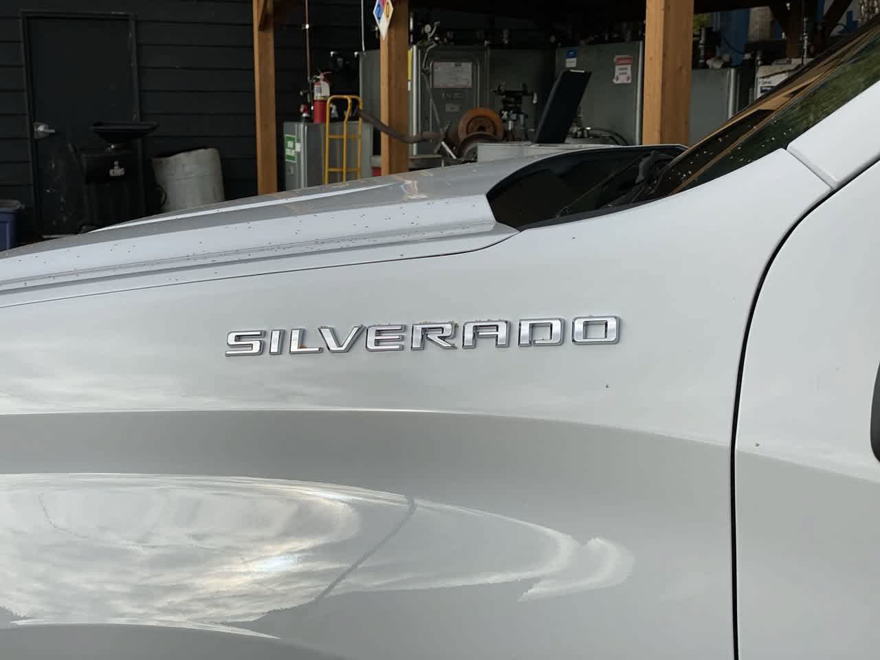 Used 2023 Chevrolet Silverado 1500 LT AWD/4WD image 10