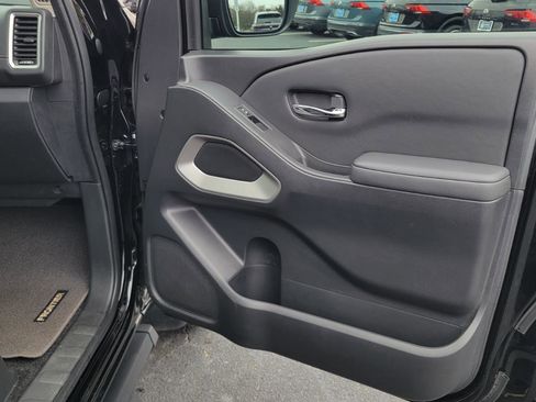 Used 2022 Nissan Frontier SV image 35