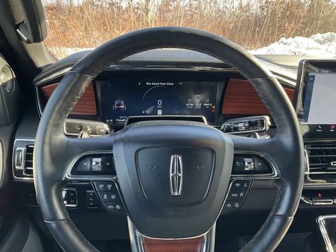 Used 2024 Lincoln Navigator L Reserve image 5