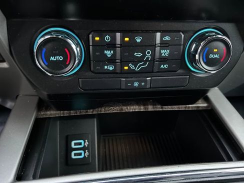 Used 2019 Ford F250 Lariat image 43