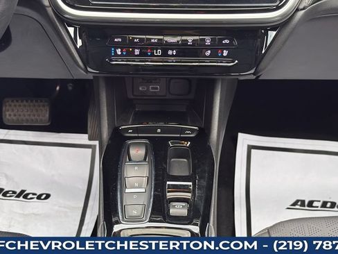 Used 2023 Chevrolet Bolt EUV Premier w/ Sun & Sound Package FWD image 47