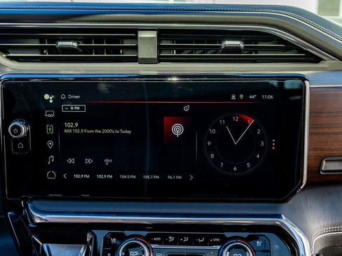 Used 2024 GMC Sierra 2500 Denali Ultimate image 25