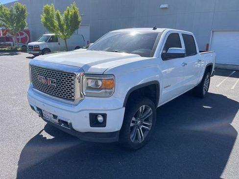 Used 2014 GMC Sierra 1500 Denali w/ Suspension Package, Off-Road image 3