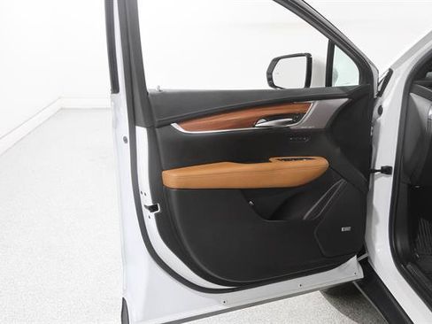 Used 2024 Cadillac XT5 Premium Luxury w/ LPO, Floor Liner Package AWD/4WD image 4