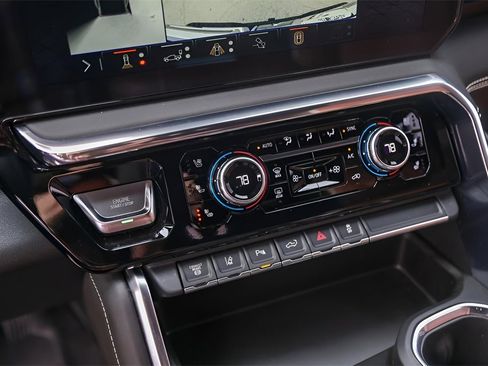 Used 2024 GMC Sierra 3500 Denali Ultimate image 18