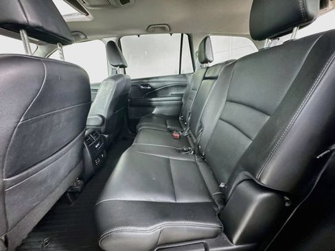 Used 2018 Honda Pilot Touring image 30