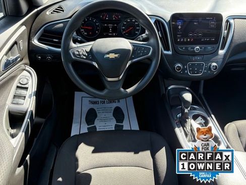 Used 2025 Chevrolet Malibu LT image 9