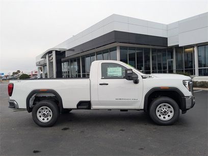 New 2025 GMC Sierra 2500 Pro w/ Convenience Package