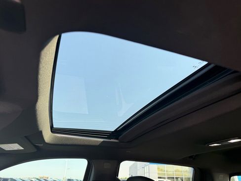 Used 2022 GMC Sierra 1500 AT4 w/ AT4 Premium Package image 18