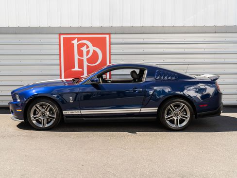 Used 2010 Ford Mustang Shelby GT500 RWD image 31