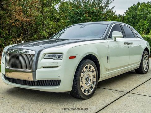 Used 2015 Rolls-Royce Ghost image 14