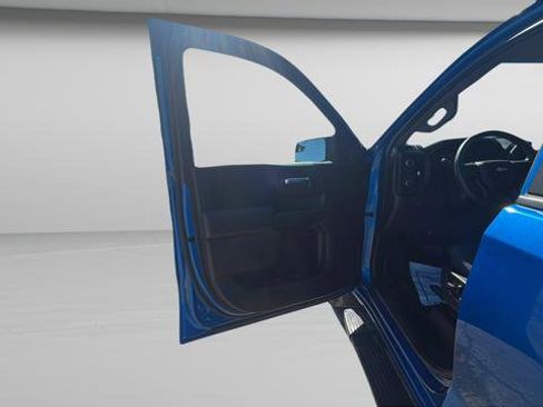 Used 2022 Chevrolet Silverado 1500 Custom w/ LPO, Dark Essentials Package image 9