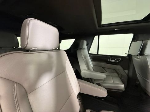 Used 2021 GMC Yukon SLT w/ SLT Premium Package RWD image 24