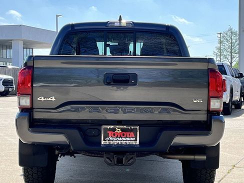 Used 2023 Toyota Tacoma SR AWD/4WD image 5