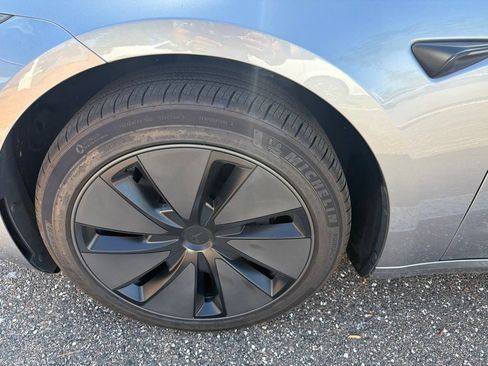 Used 2025 Tesla Model 3 Long Range RWD image 3