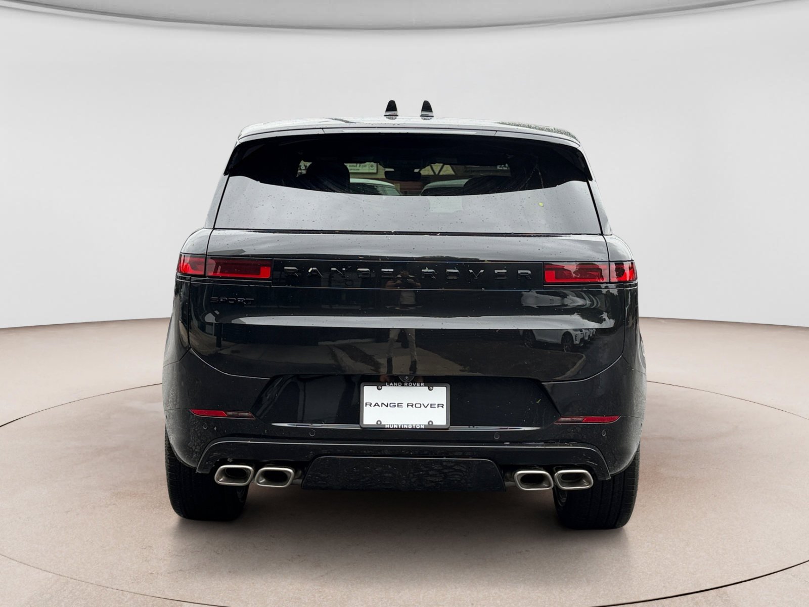 New 2027 Land Rover Range Rover Sport Dynamic SE AWD/4WD image 4