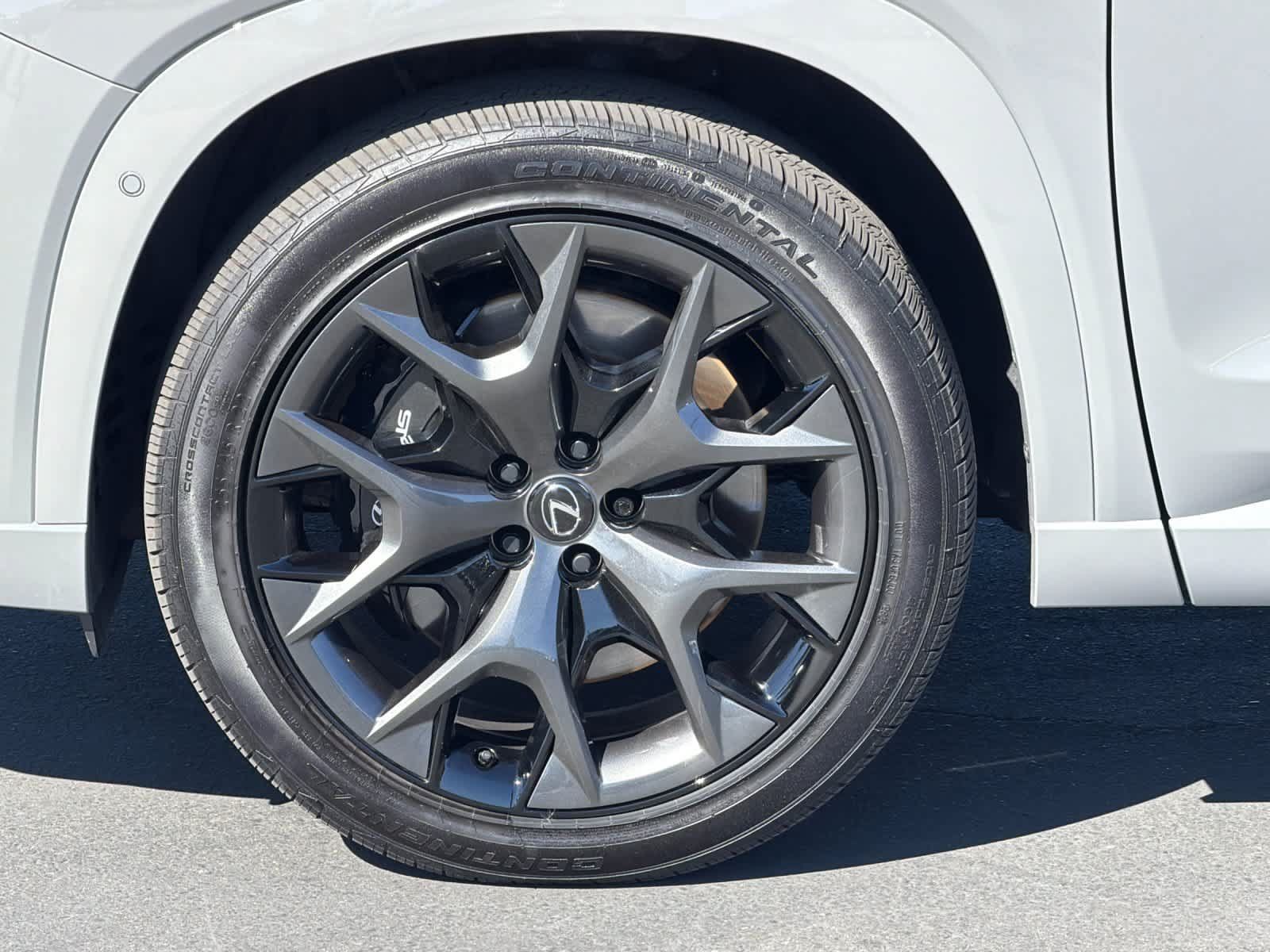 Certified 2025 Lexus TX 500h AWD w/ Technology Package image 32