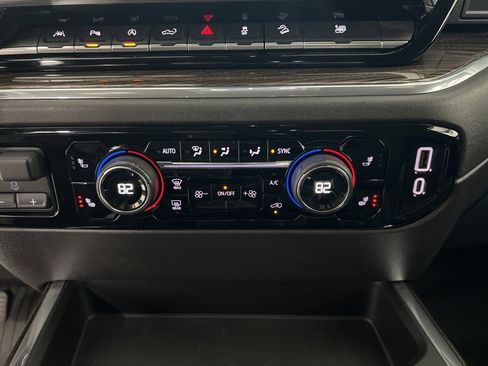 Used 2025 Chevrolet Silverado 1500 LT Trail Boss w/ Convenience Package II image 17