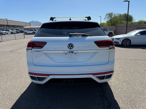 Used 2021 Volkswagen Atlas Cross Sport SE w/ V6 Towing Package FWD image 6
