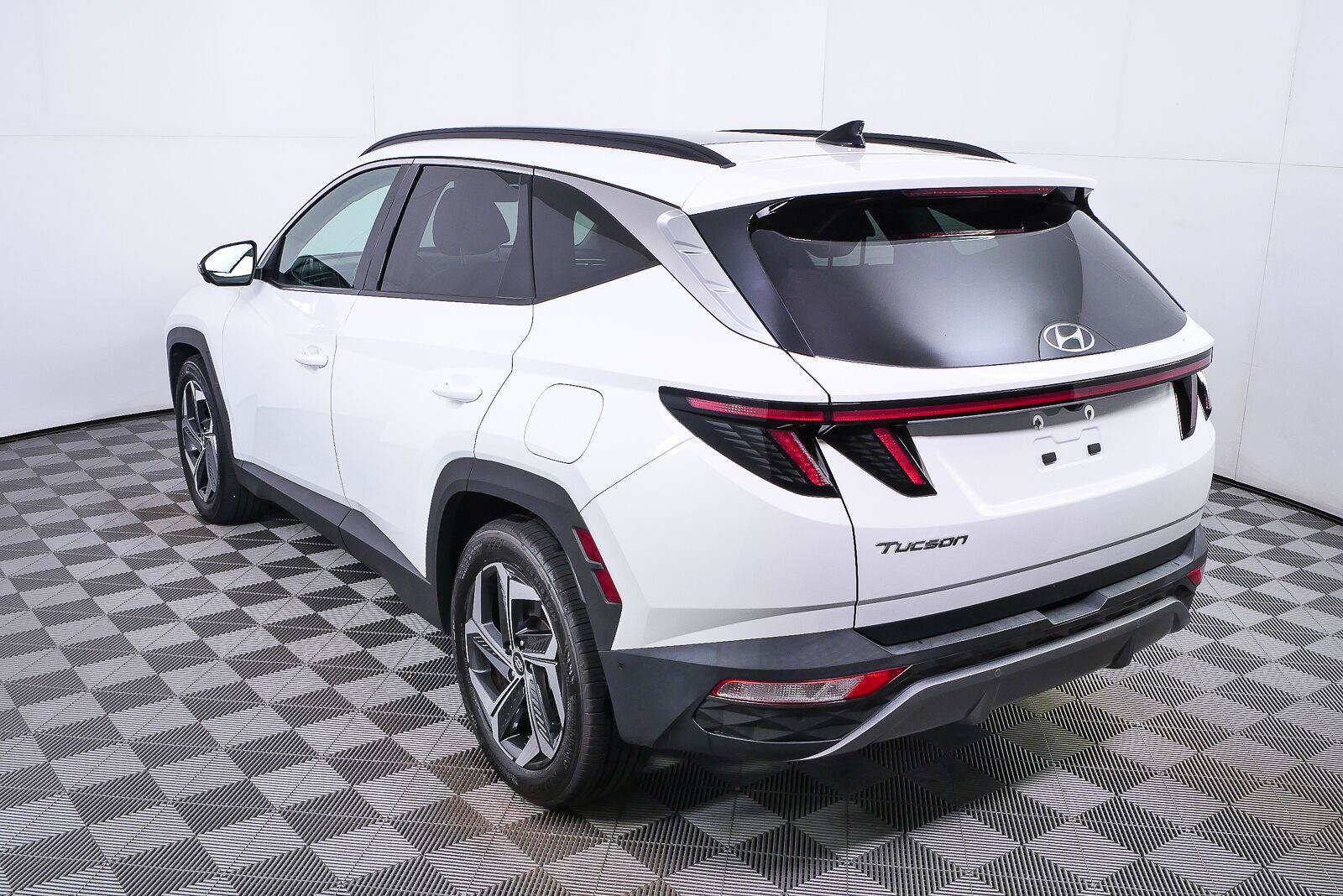 Used 2024 Hyundai Tucson Limited FWD image 26