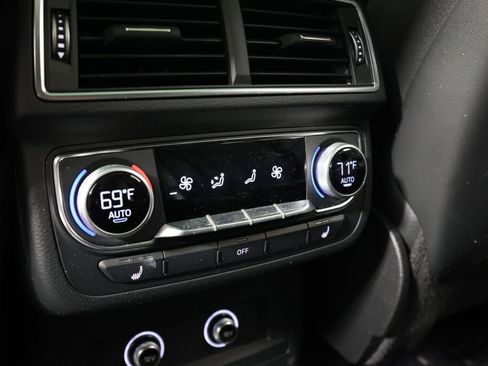 Used 2018 Audi Q7 3.0T Prestige w/ Prestige Package image 15