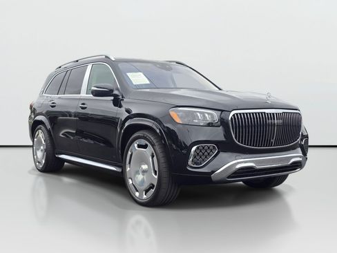 Used 2025 Mercedes-Benz Maybach GLS 600 4MATIC image 7