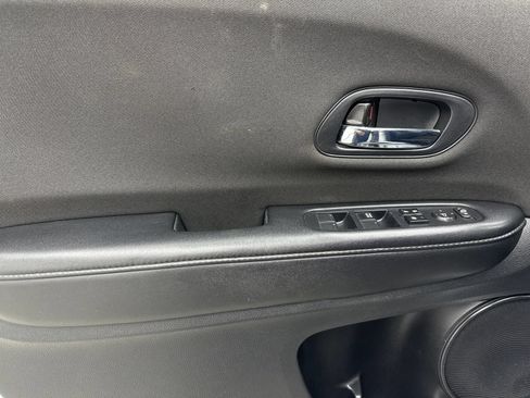 Used 2022 Honda HR-V Sport image 32