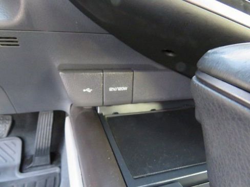 Certified 2023 Toyota Camry SE image 24