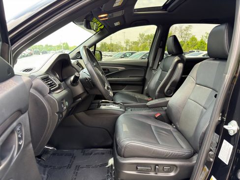 Used 2023 Honda Passport EX-L image 12