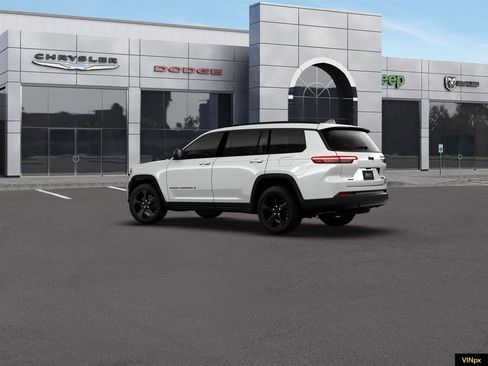 New 2026 Jeep Grand Cherokee L Limited w/ Limited Altitude Package AWD/4WD image 4