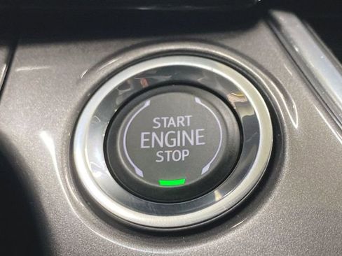 Used 2025 Chevrolet Trax ACTIV w/ Sunroof Package image 16