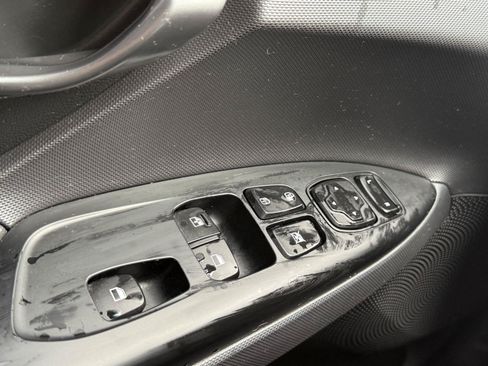 Used 2020 Hyundai Veloster Turbo FWD image 21