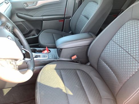 Used 2024 Ford Escape Active image 18