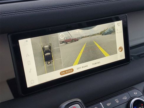 Used 2022 Land Rover Defender 90 X-Dynamic S image 22