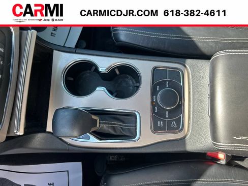 Used 2017 Jeep Grand Cherokee Limited w/ Luxury Group II AWD/4WD image 30