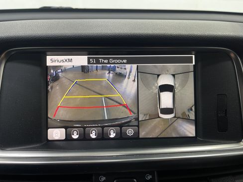 Used 2018 Kia Optima SX w/ Technology Package FWD image 11