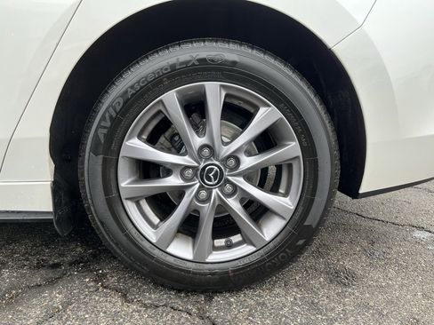 Used 2022 MAZDA MAZDA3 s image 35