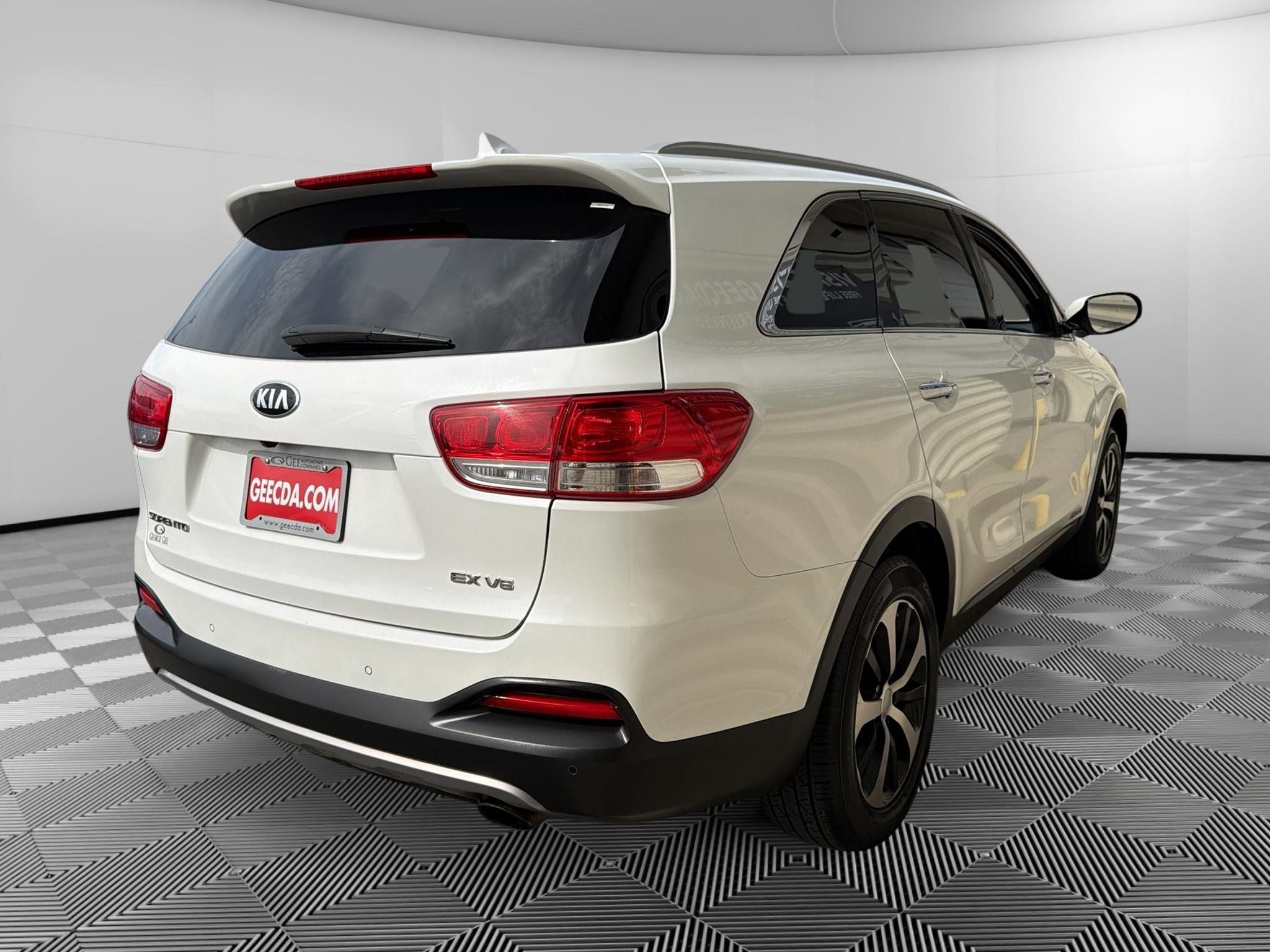 Used 2018 Kia Sorento EX AWD/4WD image 4