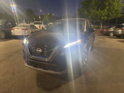 Used 2023 Nissan Rogue S FWD image 24
