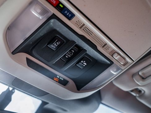 Used 2022 Subaru Forester Touring image 33