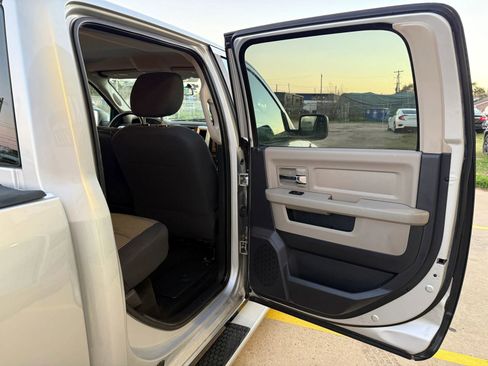 Used 2010 Dodge Ram 1500 Truck SLT image 26