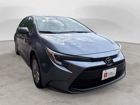 Used 2026 Toyota Corolla LE w/ LE Premium Package AWD/4WD image 7