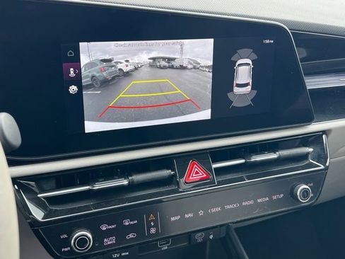 Certified 2024 Kia Niro Wave w/ Wave Preserve Package image 21