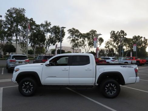 Certified 2021 Toyota Tacoma TRD Off-Road w/ Technology Package image 8