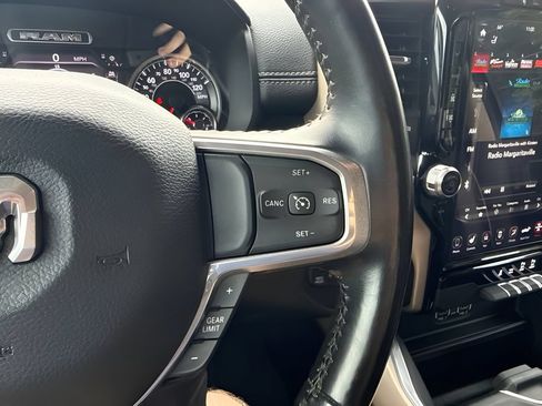 Used 2021 RAM 1500 Laramie AWD/4WD image 17