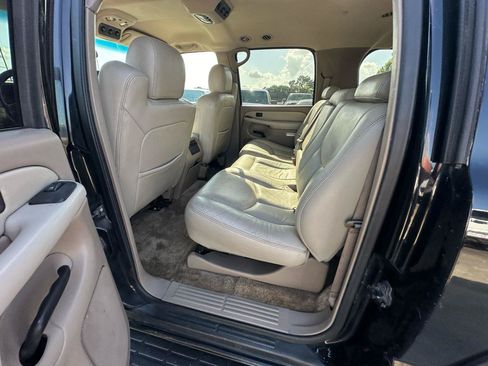 Used 2003 Chevrolet Suburban LS w/ LS Preferred Equipment Group RWD image 19