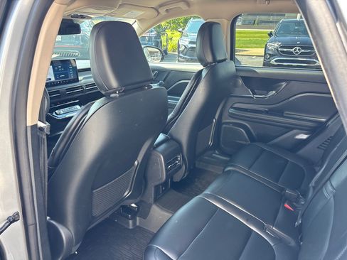 Certified 2024 Lincoln Corsair AWD image 26